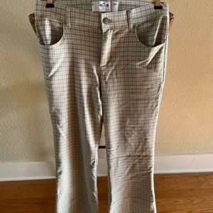 HOLLISTER-High Rise pant.  Sage green+gray plaid stretch pant. Worn once!